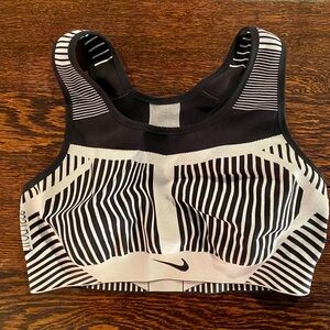 Nike Monochrome Striped Sports Bra